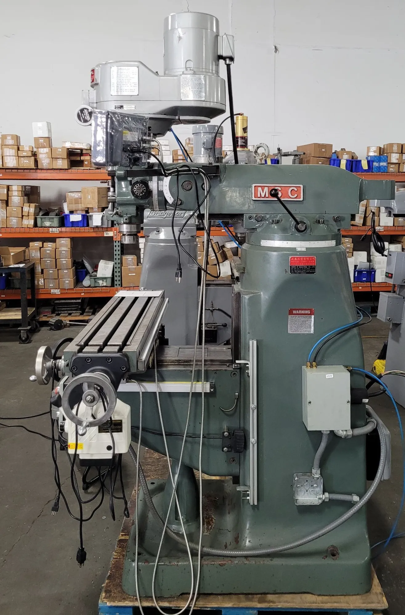 MSC 951710 VERTICAL KNEE MILL 9X42, 2HP, DRO, POWER FEEDS, 4800 RPM, 30X13X16 TRAVEL - VERTICAL MILLING MACHINES