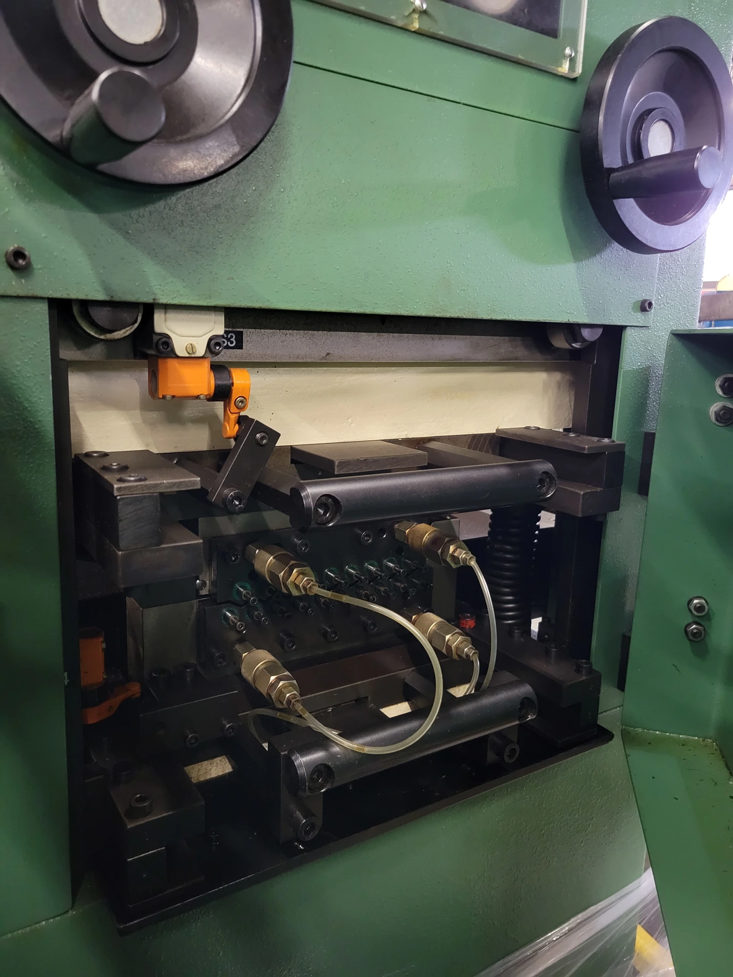 Bruderer Straightener With Uncoiler Package - High Precision Metal Processing Solution - COIL STRAIGHTENERS