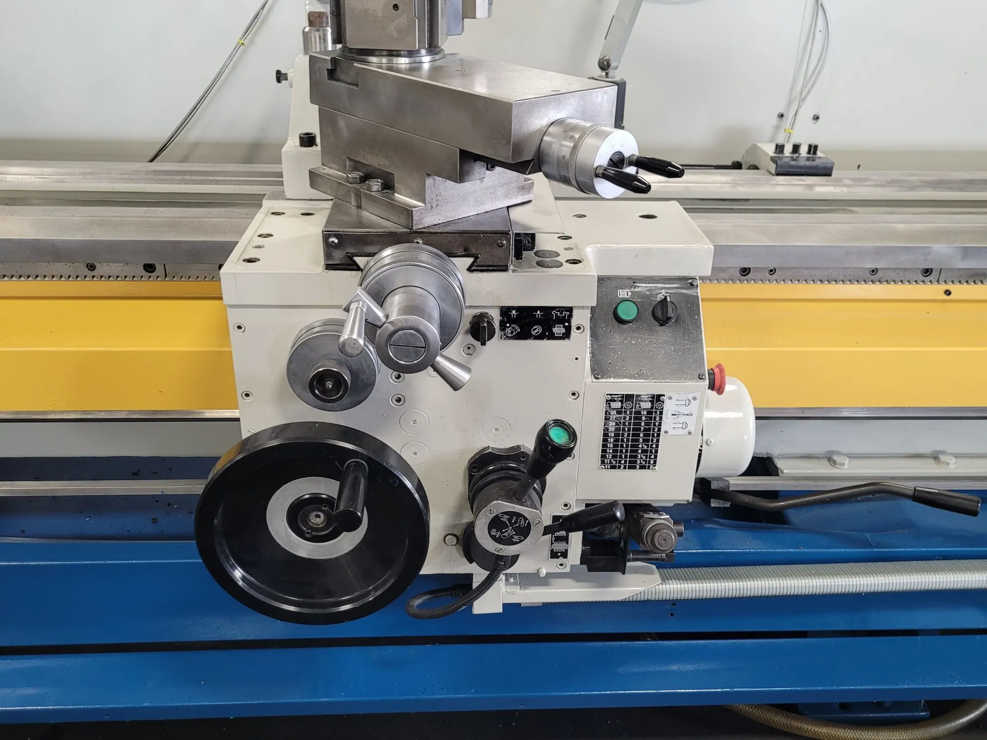 SUMMIT 24120B 24"/33" GAP BED LATHE, 120" CENTERS, 15 HP, NEWALL DRO, 220V 3-PHASE - MANUAL LATHES