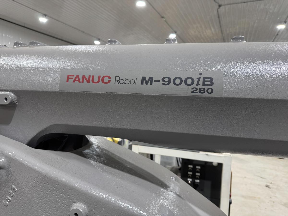 FANUC M-900IB/280 Industrial Robot With 280 kg Payload Capacity - ARTICULATED ROBOTS