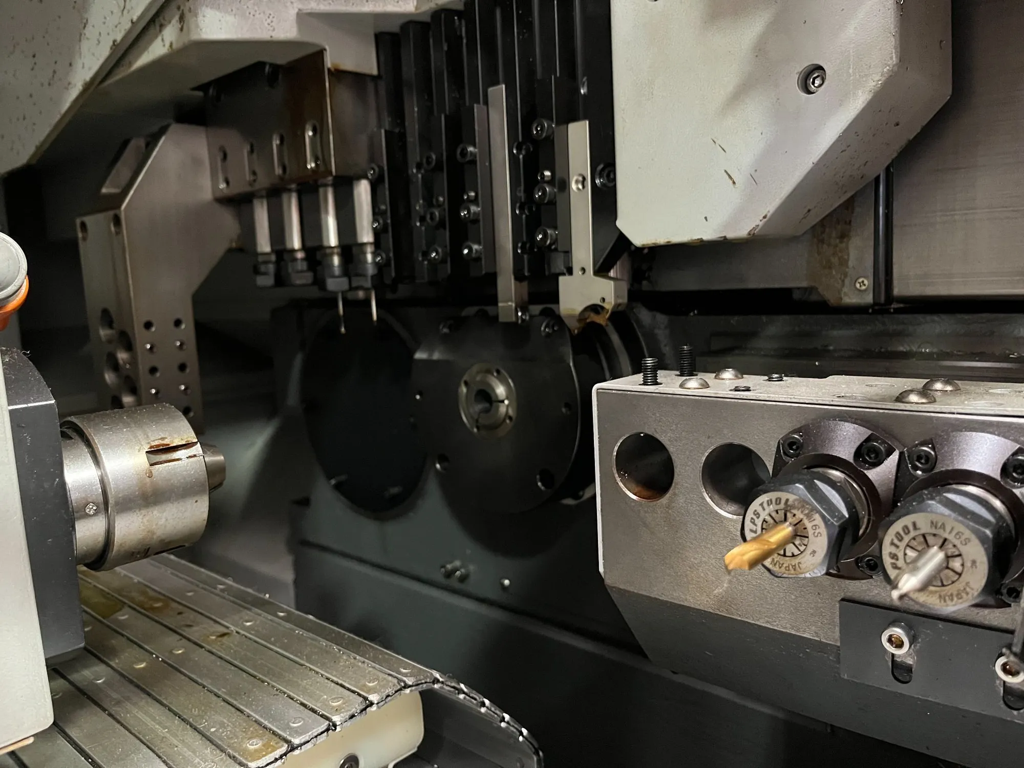 2010 Hanwha XD20H CNC Lathe With Bar Feeder, 5 HP, 10000 RPM, 220V Three Phase - CNC LATHES