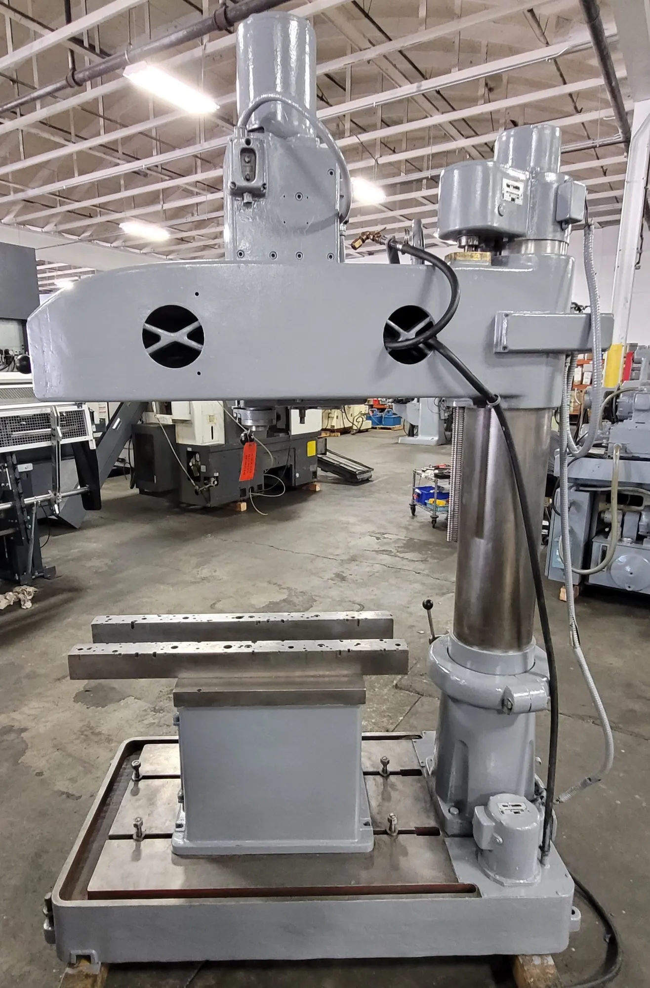 ARBOGA RLM 3508 RADIAL ARM DRILL, 3 HP, 39.75" ARM, 8.625" COLUMN, 1.57" CAPACITY - RADIAL ARM DRILLING MACHINES