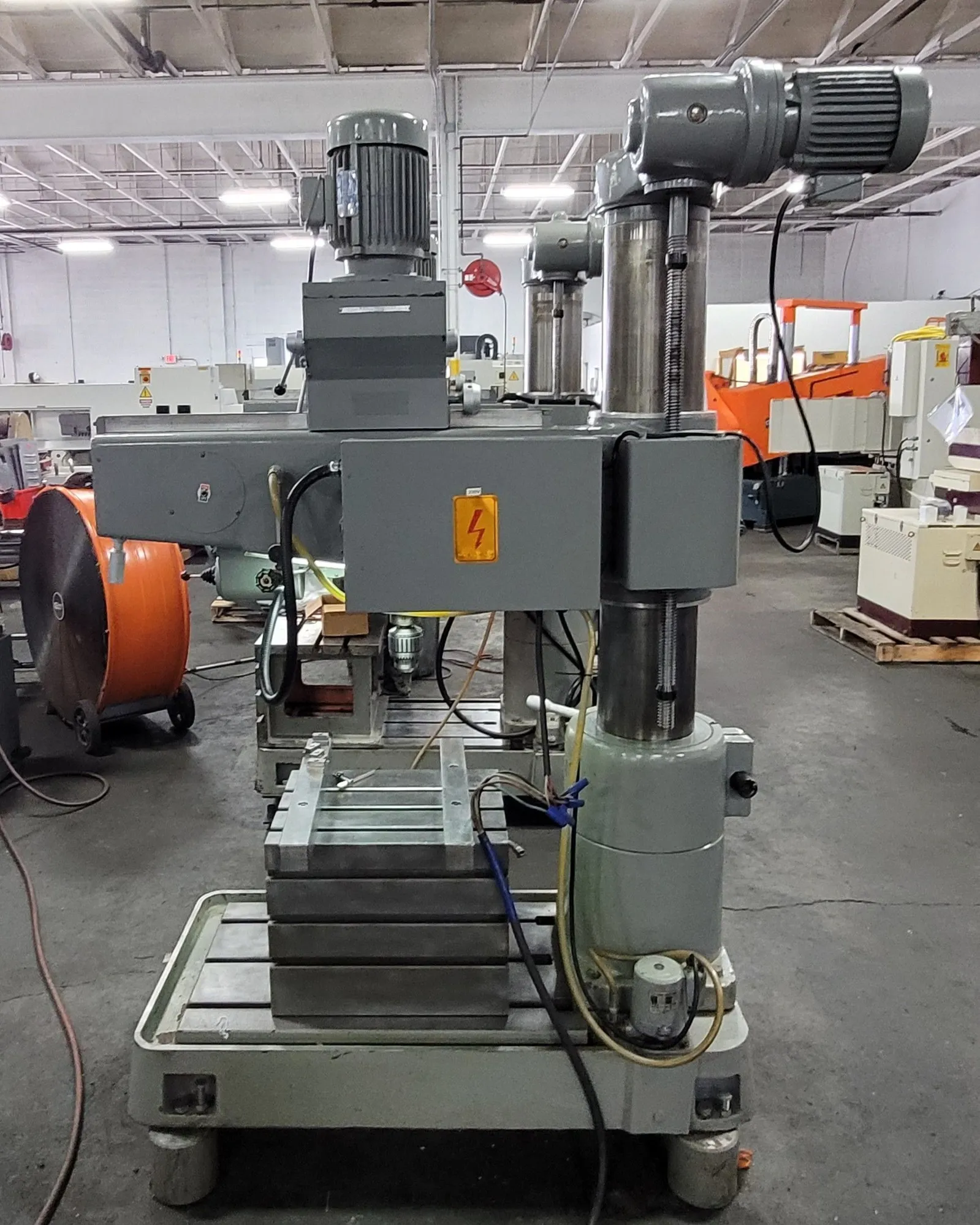 1989 SHARP RD-820 RADIAL ARM DRILL, 3 HP, 1500 RPM, MT #4, 66X32X87 IN - RADIAL ARM DRILLING MACHINES