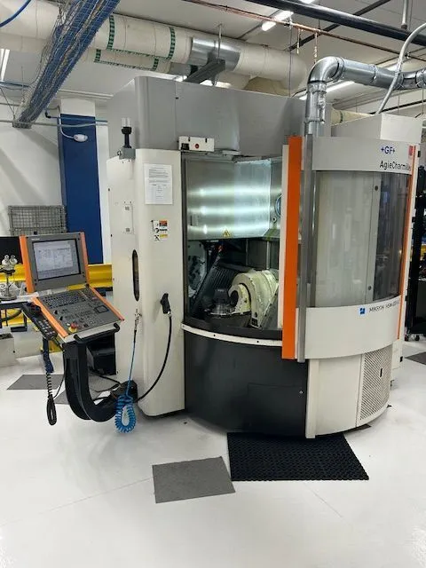 2011 Mikron HSM-400U LP 5-Axis Vertical Machining Center With Heidenhain Control - VERTICAL MACHINING CENTERS